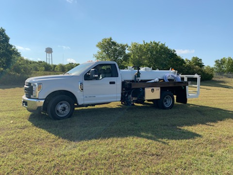 600 gallon, 500 gal waste and 100 gal water, Low Profile unit, mounted on a 2020 Ford F550 truck chassis.