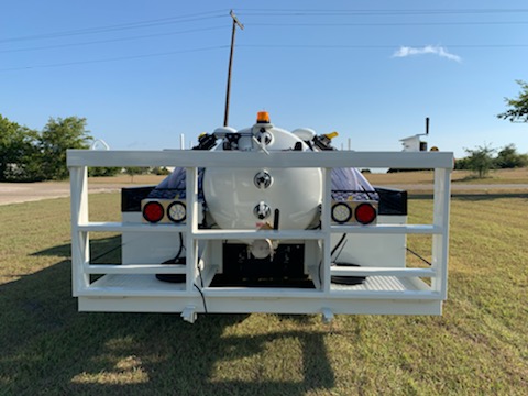600 gallon, 500 gal waste and 100 gal water, Low Profile unit, mounted on a 2020 Ford F550 truck chassis.